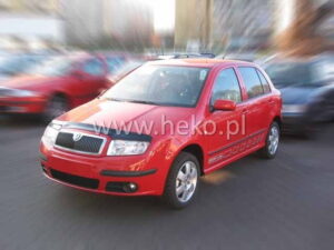 Owiewka szyby przedniej SKODA Fabia I 2000-2007 (klejona)